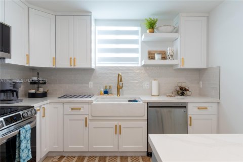 Casa en alquiler en Key Largo, Florida, 3 dormitorios, 147.44 m2 № 2009479 - foto 23