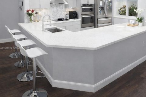 Casa en venta en Homestead, Florida, 4 dormitorios, 164.99 m2 № 2030830 - foto 2