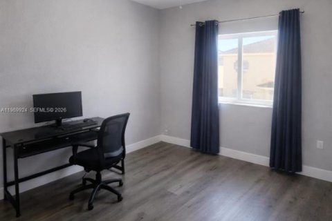 Купить виллу или дом в Хомстед, Флорида 4 спальни, 164.99м2, № 2030830 - фото 18