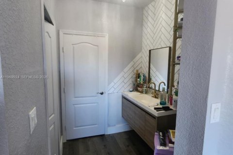 Купить виллу или дом в Хомстед, Флорида 4 спальни, 164.99м2, № 2030830 - фото 15