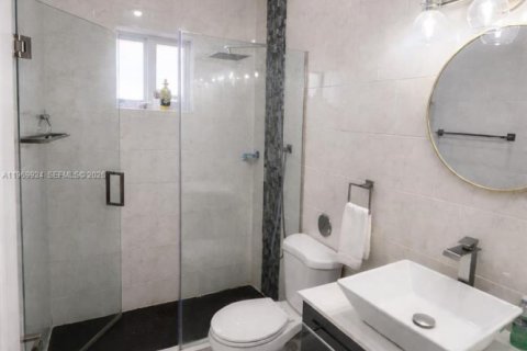 Купить виллу или дом в Хомстед, Флорида 4 спальни, 164.99м2, № 2030830 - фото 13