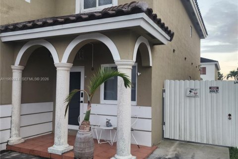 Casa en venta en Homestead, Florida, 4 dormitorios, 164.99 m2 № 2030830 - foto 11