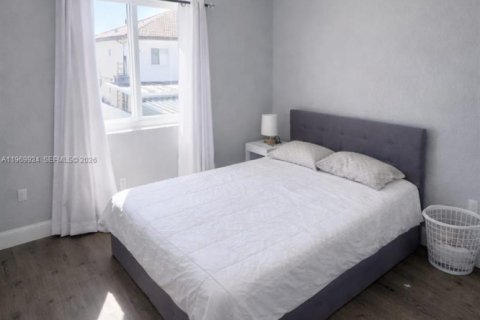 Купить виллу или дом в Хомстед, Флорида 4 спальни, 164.99м2, № 2030830 - фото 17