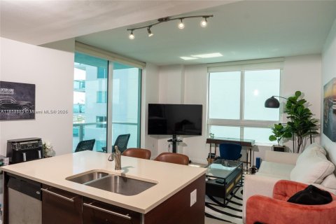 Купить кондоминиум в Майами, Флорида 1 спальня, 60.48м2, № 1958377 - фото 4