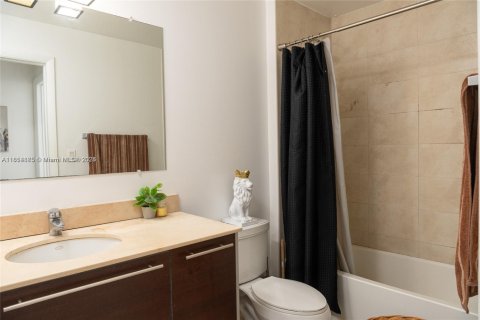 Купить кондоминиум в Майами, Флорида 1 спальня, 60.48м2, № 1958377 - фото 10