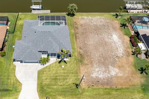 Land in Port Charlotte, Florida № 1908804 - photo 1