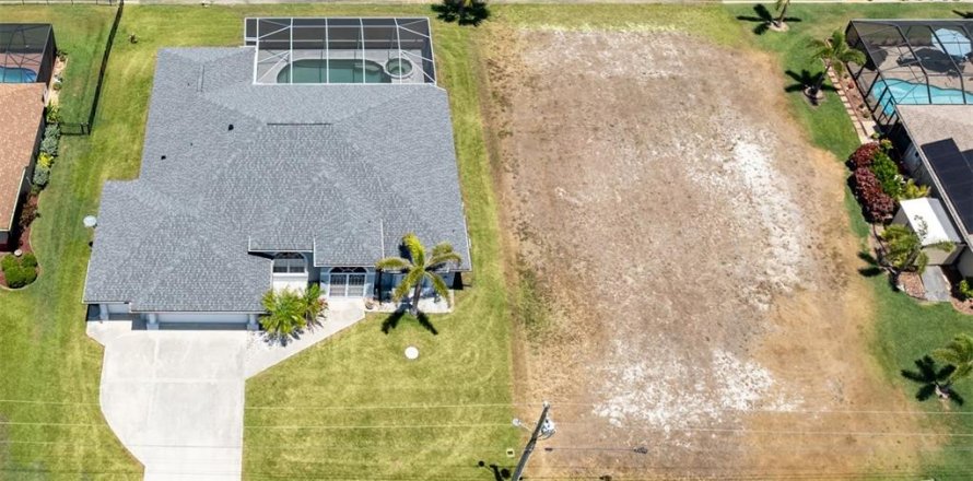 Land in Port Charlotte, Florida № 1908804
