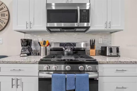 Adosado en alquiler en Kissimmee, Florida, 3 dormitorios, 142.14 m2 № 1870702 - foto 13