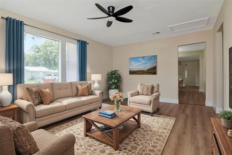 House in Plant City, Florida 3 bedrooms, 137.22 sq.m. № 1914708 - photo 7