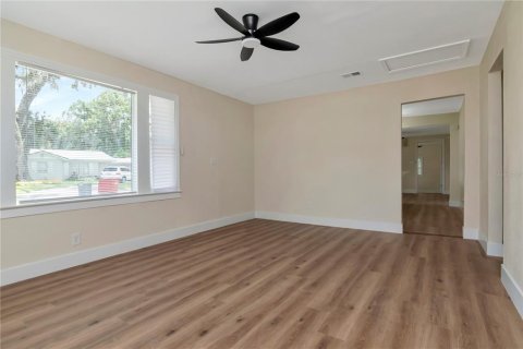 House in Plant City, Florida 3 bedrooms, 137.22 sq.m. № 1914708 - photo 8