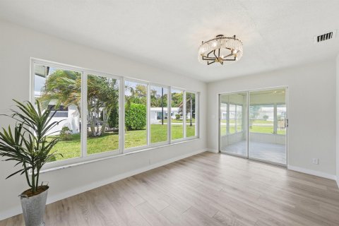 Villa ou maison à vendre à Pompano Beach, Floride: 2 chambres, 131.64 m2 № 2240355 - photo 3