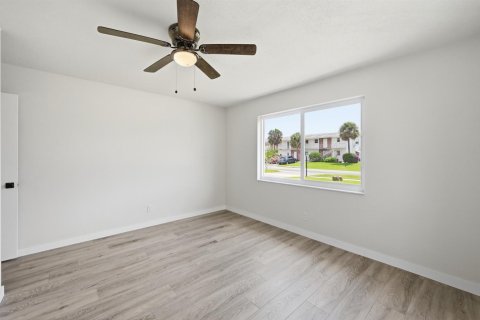 Villa ou maison à vendre à Pompano Beach, Floride: 2 chambres, 131.64 m2 № 2240355 - photo 25