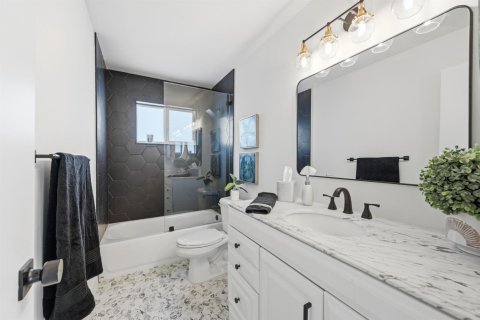 Villa ou maison à vendre à Pompano Beach, Floride: 2 chambres, 131.64 m2 № 2240355 - photo 4