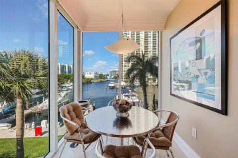 Condominio en venta en Aventura, Florida, 3 dormitorios, 197.88 m2 № 1863916 - foto 15