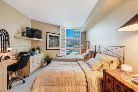 Condominio en venta en Aventura, Florida, 3 dormitorios, 197.88 m2 № 1863916 - foto 18