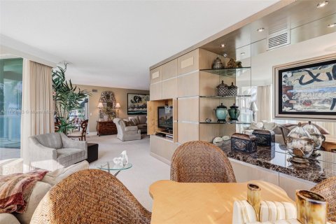 Condominio en venta en Aventura, Florida, 3 dormitorios, 197.88 m2 № 1863916 - foto 11