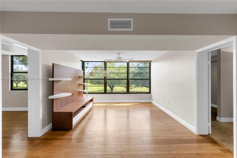 Copropriété à louer à Davie, Floride: 2 chambres, 128.67 m2 № 1931658 - photo 8