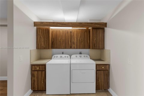 Copropriété à louer à Davie, Floride: 2 chambres, 128.67 m2 № 1931658 - photo 15