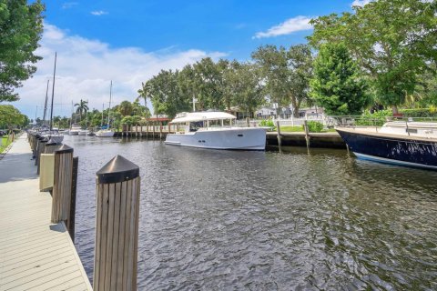 Copropriété à louer à Fort Lauderdale, Floride: 2 chambres, 103.12 m2 № 1103573 - photo 1