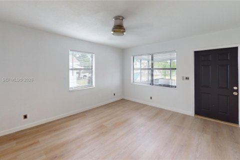 Casa en alquiler en Hollywood, Florida, 2 dormitorios, 83.89 m2 № 2071150 - foto 2