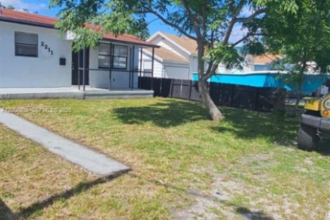 Casa en Hollywood, Florida 2 dormitorios, 83.89 m2 № 2071150