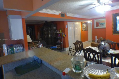 Condo in Miami Gardens, Florida, 3 bedrooms  № 1806141 - photo 23