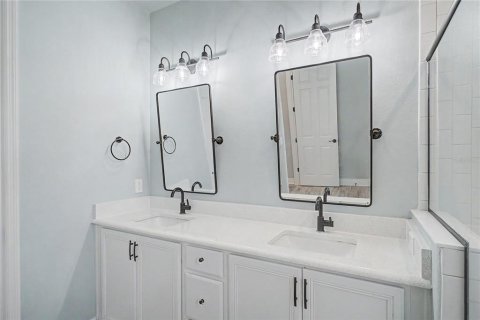 Casa en venta en Kissimmee, Florida, 4 dormitorios, 275.92 m2 № 2147556 - foto 29