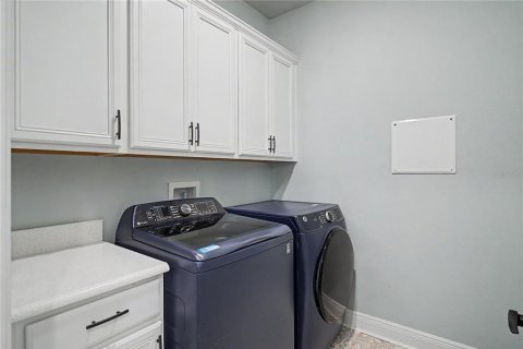 Casa en venta en Kissimmee, Florida, 4 dormitorios, 275.92 m2 № 2147556 - foto 23
