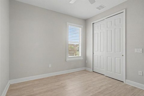 Casa en venta en Kissimmee, Florida, 4 dormitorios, 275.92 m2 № 2147556 - foto 19