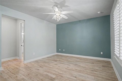 Casa en venta en Kissimmee, Florida, 4 dormitorios, 275.92 m2 № 2147556 - foto 25
