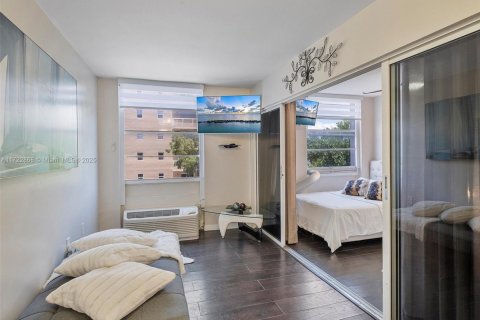Appartement à louer à Miami Beach, Floride: 1 chambre, 37.16 m2 № 1473483 - photo 4