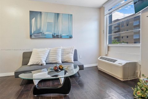 Appartement à louer à Miami Beach, Floride: 1 chambre, 37.16 m2 № 1473483 - photo 17