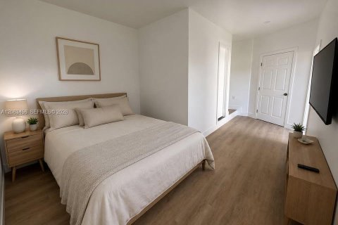 Commercial property in Miami, Florida 1 bedroom, 118.26 sq.m. № 2265528