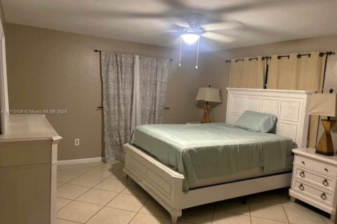 Купить виллу или дом в Лихай-Эйкерс, Флорида 3 спальни, 187.11м2, № 1984990 - фото 15