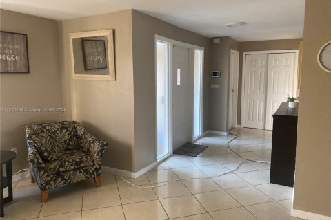 Купить виллу или дом в Лихай-Эйкерс, Флорида 3 спальни, 187.11м2, № 1984990 - фото 9