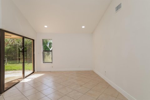 Villa ou maison à vendre à Coconut Creek, Floride: 3 chambres, 131.55 m2 № 2085102 - photo 4