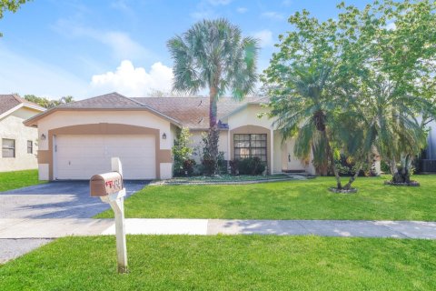 Villa ou maison à Coconut Creek, Floride 3 chambres, 131.55 m2 № 2085102