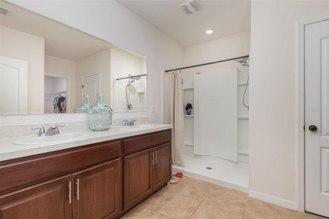 House in Kissimmee, Florida 4 bedrooms, 173.91 sq.m. № 1791250 - photo 20