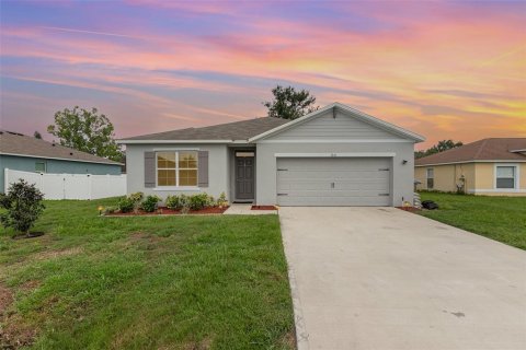 House in Kissimmee, Florida 4 bedrooms, 173.91 sq.m. № 1791250 - photo 2