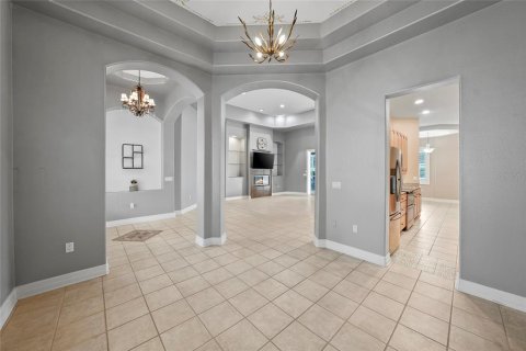 House in Lutz, Florida 4 bedrooms, 256.13 sq.m. № 2405509 - photo 9