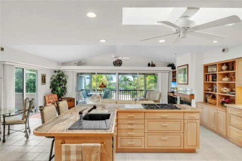 Villa ou maison à vendre à Anna Maria, Floride: 3 chambres, 260.13 m2 № 2405368 - photo 16