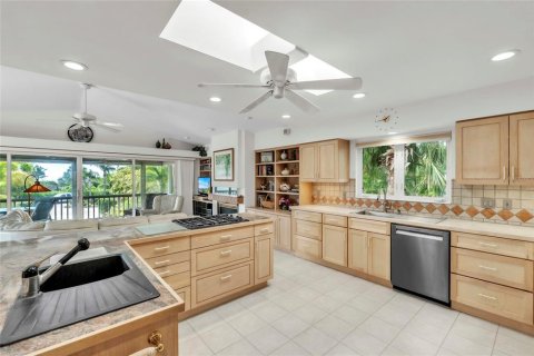 Villa ou maison à vendre à Anna Maria, Floride: 3 chambres, 260.13 m2 № 2405368 - photo 15