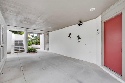 Villa ou maison à vendre à Anna Maria, Floride: 3 chambres, 260.13 m2 № 2405368 - photo 6