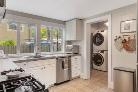 House in Orlando, Florida 3 bedrooms, 115.94 sq.m. № 1648234 - photo 11