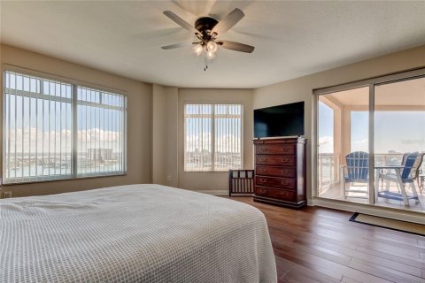 Condo in Clearwater, Florida, 3 bedrooms  № 2205842 - photo 5