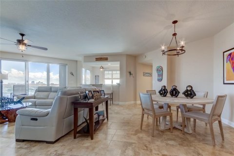 Condo in Clearwater, Florida, 3 bedrooms  № 2205842 - photo 9