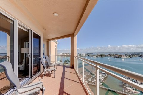 Condo in Clearwater, Florida, 3 bedrooms  № 2205842 - photo 21
