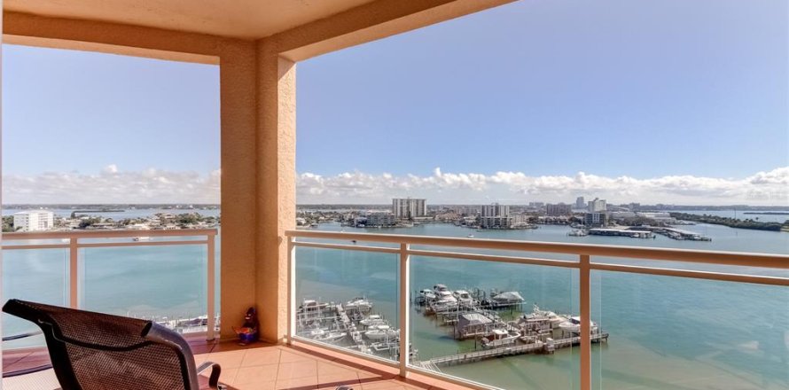 Condo in Clearwater, Florida, 3 bedrooms  № 2205842