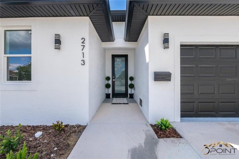 House in Holiday, Florida 3 bedrooms, 135.64 sq.m. № 2427625 - photo 2
