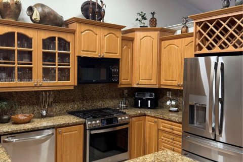 Купить виллу или дом в Майами, Флорида 3 спальни, 132.39м2, № 2032375 - фото 2